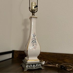 Vintage - Leviton Oriental Floral Cherry Blossom Table Lamp